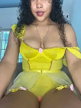 Snapshot of SophieD chatting on April 25, 2026, 1:41 pm SophieD online show from April 25, 2026, 1:41 pm
