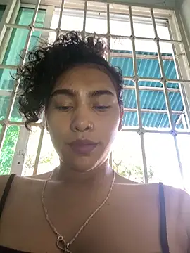 Snapshot of SophieD chatting on November 12, 2025, 1:37 pm SophieD online show from November 12, 2025, 1:37 pm