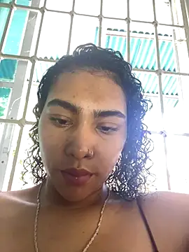 Snapshot of SophieD chatting on November 2, 2025, 3:28 pm SophieD online show from November 2, 2025, 3:28 pm