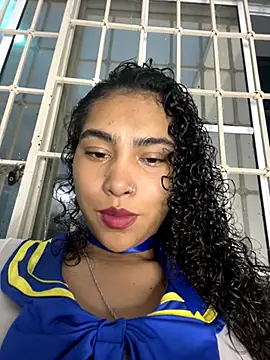 Snapshot of SophieD chatting on November 17, 2025, 1:09 am SophieD online show from November 17, 2025, 1:09 am