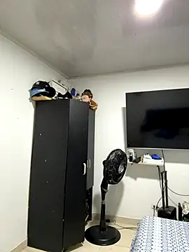 Snapshot of blackbullger_ chatting on October 16, 2025, 10:45 am blackbullger online show from October 16, 2025, 10:45 am