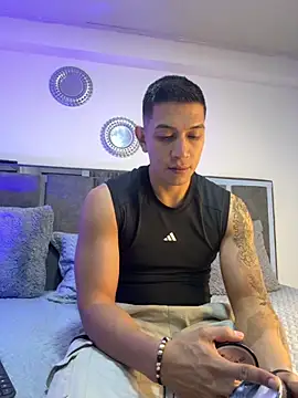 Snapshot of blackbullger_ chatting on November 1, 2025, 11:26 am blackbullger online show from November 1, 2025, 11:26 am