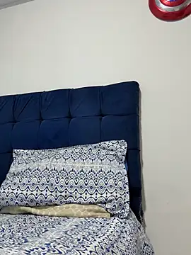 Snapshot of blackbullger_ chatting on October 8, 2025, 11:12 am blackbullger online show from October 8, 2025, 11:12 am