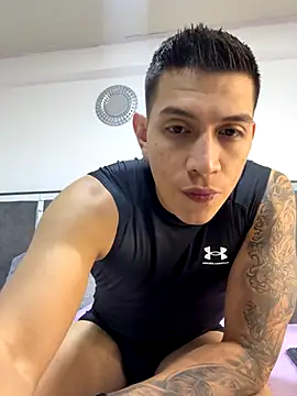 Snapshot of blackbullger_ chatting on October 20, 2025, 11:33 am blackbullger online show from October 20, 2025, 11:33 am