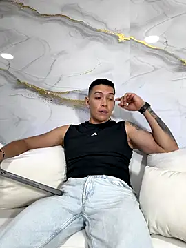 Snapshot of blackbullger_ chatting on November 7, 2025, 11:59 am blackbullger online show from November 7, 2025, 11:59 am