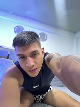 Snapshot of blackbullger_ chatting on October 29, 2025, 11:31 am blackbullger online show from October 29, 2025, 11:31 am