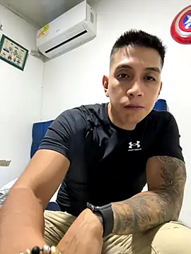 Snapshot of blackbullger_ chatting on October 26, 2025, 12:55 am blackbullger online show from October 26, 2025, 12:55 am