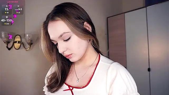 Snapshot of NguyetHankey chatting on November 17, 2025, 3:05 pm NguyetHankey online show from November 17, 2025, 3:05 pm