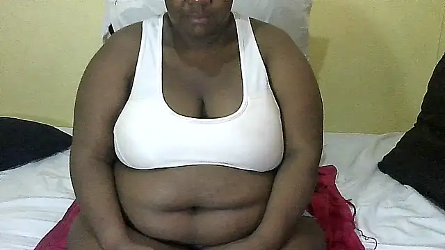 AnnabigpussyXO online show from October 6, 2025, 2:51 pm