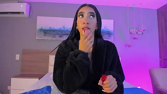  Ashly 77 online show from October 13, 2025, 7:37 pm