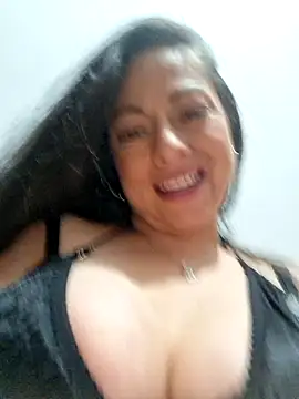Snapshot of Katia_gh chatting on May 3, 2026, 3:33 am Katia gh online show from May 3, 2026, 3:33 am