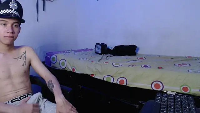 Snapshot of whiteboy69902 chatting on October 28, 2025, 4:50 pm whiteboy69902 online show from October 28, 2025, 4:50 pm