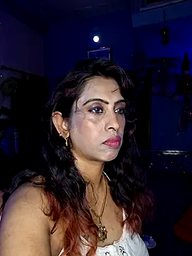 Snapshot of Love_Beauty01 chatting on August 3, 2026, 6:47 pm Love Beauty01 online show from August 3, 2026, 6:47 pm