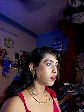 Snapshot of Love_Beauty01 chatting on June 14, 2026, 6:20 pm Love Beauty01 online show from June 14, 2026, 6:20 pm