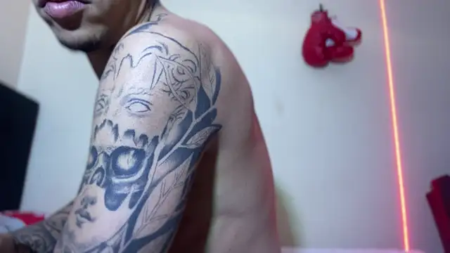 AlphaMasterXxx online show from November 7, 2025, 6:12 pm