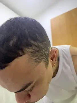 AlphaMasterXxx online show from November 2, 2025, 10:31 am