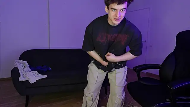 Ricky Becko online show from December 16, 2025, 4:33 pm