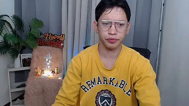 Snapshot of pinkcock_froi2305 chatting on October 27, 2025, 12:33 am pinkcock froi2305 online show from October 27, 2025, 12:33 am