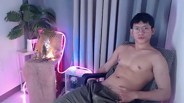 Snapshot of pinkcock_froi2305 chatting on November 12, 2025, 2:59 am pinkcock froi2305 online show from November 12, 2025, 2:59 am