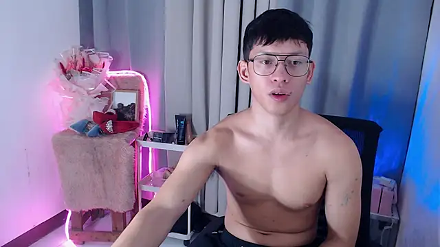 Snapshot of pinkcock_froi2305 chatting on March 26, 2026, 10:35 am pinkcock froi2305 online show from March 26, 2026, 10:35 am
