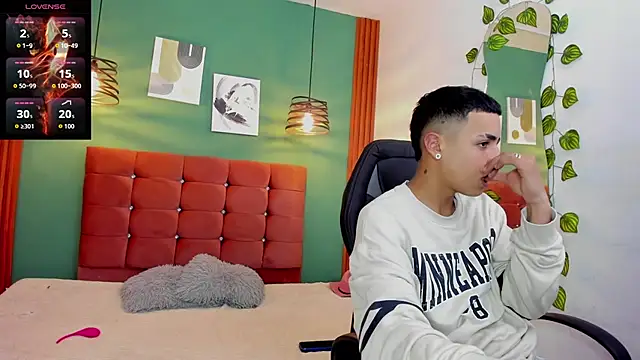 Snapshot of Aisha_andy chatting on November 14, 2025, 3:43 am Aisha andy online show from November 14, 2025, 3:43 am