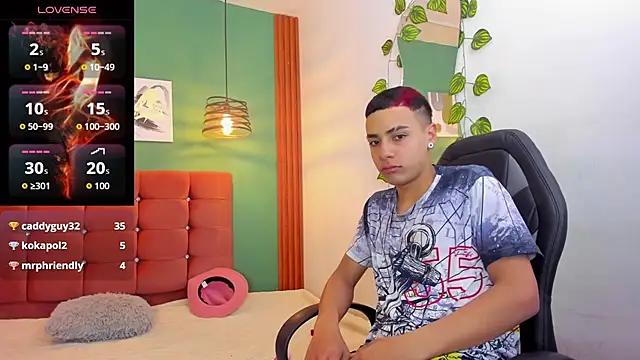 Snapshot of Aisha_andy chatting on November 7, 2025, 2:38 am Aisha andy online show from November 7, 2025, 2:38 am