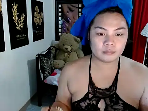TSbrianaHugeCock online show from May 7, 2026, 3:15 pm