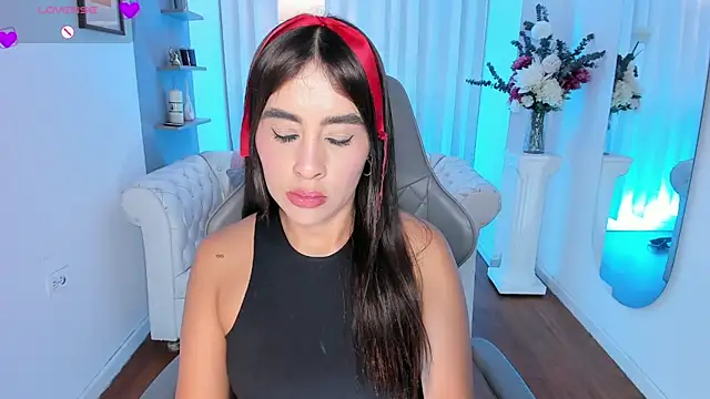 Natalia Leon8 online show from May 7, 2026, 4:28 am