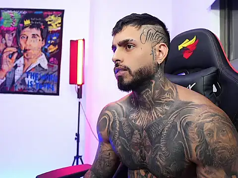 Snapshot of logan_hugh8 chatting on October 28, 2025, 2:01 am logan hugh8 online show from October 28, 2025, 2:01 am