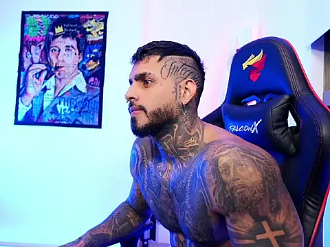 Snapshot of logan_hugh8 chatting on October 16, 2025, 12:41 am logan hugh8 online show from October 16, 2025, 12:41 am