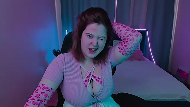 Snapshot of HelenHartt chatting on March 7, 2026, 9:16 am HelenHartt online show from March 7, 2026, 9:16 am