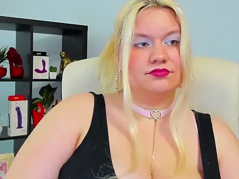 Snapshot of samantha_darling chatting on May 27, 2026, 12:56 pm samantha darling online show from May 27, 2026, 12:56 pm