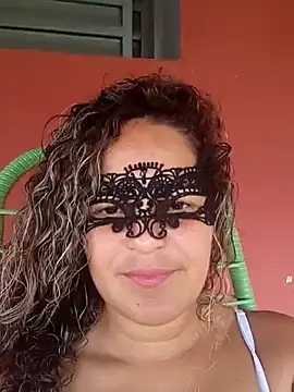 Snapshot of RaphinhaSanches chatting on November 5, 2025, 1:14 pm RaphinhaSanches online show from November 5, 2025, 1:14 pm