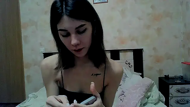 Snapshot of Crazy_Empresis chatting on December 5, 2025, 1:27 am Crazy Empresis online show from December 5, 2025, 1:27 am