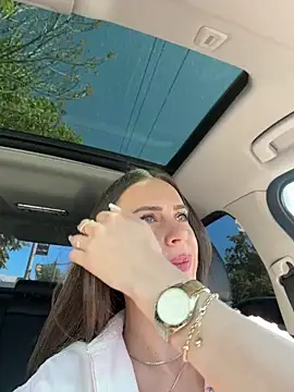  JessyRey  online show from April 26, 2026, 10:56 am