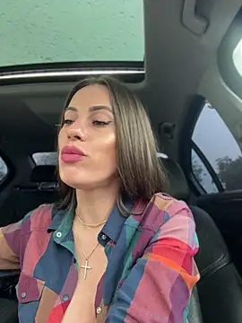  JessyRey  online show from May 9, 2026, 12:41 pm