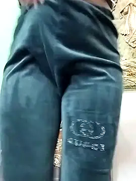 Snapshot of Laxmi_89 chatting on December 5, 2025, 3:05 am Laxmi 89 online show from December 5, 2025, 3:05 am