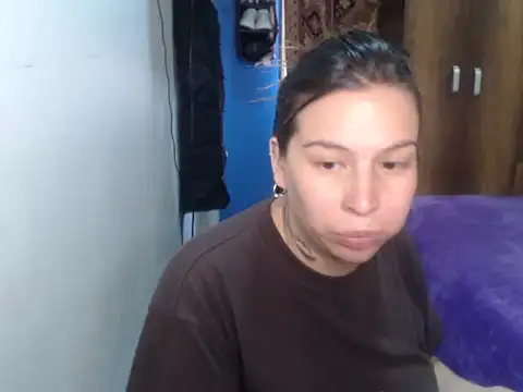 Snapshot of cloequeen15 chatting on February 28, 2026, 10:31 pm cloequeen15 online show from February 28, 2026, 10:31 pm