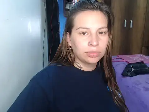 Snapshot of cloequeen15 chatting on March 30, 2026, 7:48 pm cloequeen15 online show from March 30, 2026, 7:48 pm