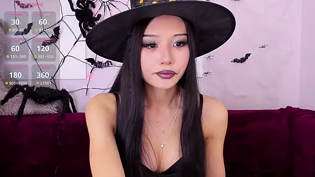 Snapshot of kuro_mimi chatting on October 31, 2025, 5:04 am kuro mimi online show from October 31, 2025, 5:04 am