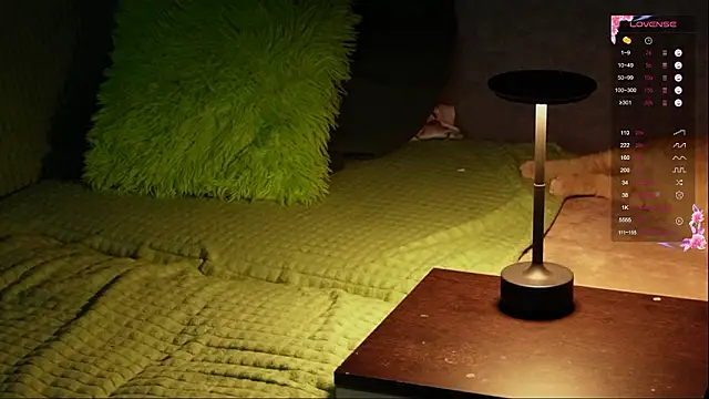 Snapshot of Violetwin chatting on March 14, 2026, 8:59 pm Violetwin online show from March 14, 2026, 8:59 pm