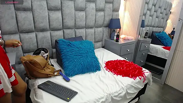 canela a73 online show from October 31, 2025, 6:26 pm