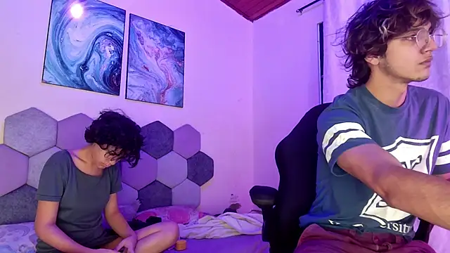 Snapshot of 2006_tgn chatting on November 23, 2025, 12:15 pm 2006 tgn online show from November 23, 2025, 12:15 pm