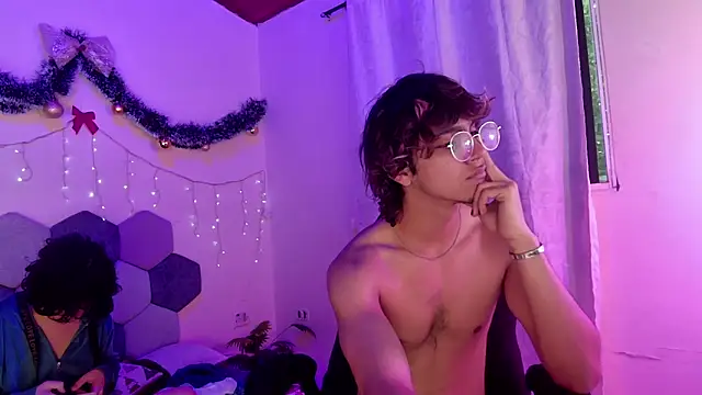 Snapshot of 2006_tgn chatting on November 29, 2025, 2:06 pm 2006 tgn online show from November 29, 2025, 2:06 pm