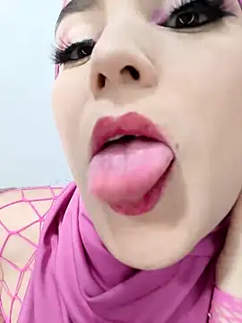 jamila zair online show from February 18, 2026, 1:51 pm