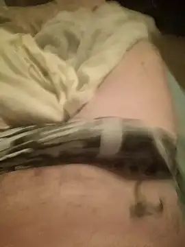 Snapshot of Empi19cm chatting on November 30, 2025, 5:41 am Empi19cm online show from November 30, 2025, 5:41 am