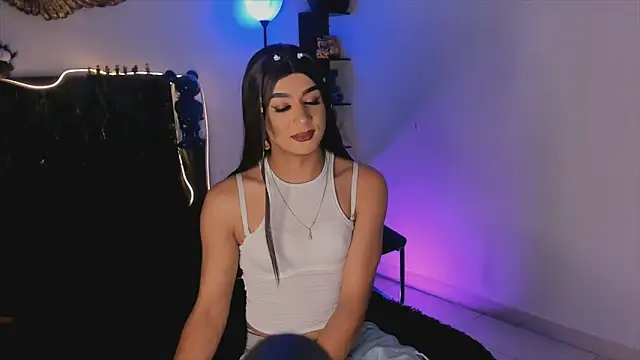 Snapshot of MadissonAbondax_ chatting on March 19, 2026, 8:20 pm MadissonAbondax online show from March 19, 2026, 8:20 pm