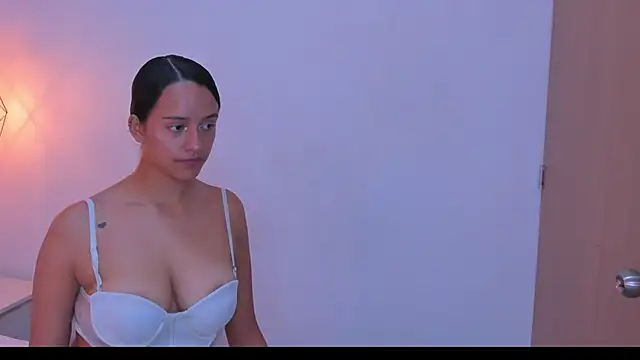 Snapshot of Salome_Smitth_1 chatting on April 16, 2026, 9:39 pm Salome Smitth 1 online show from April 16, 2026, 9:39 pm