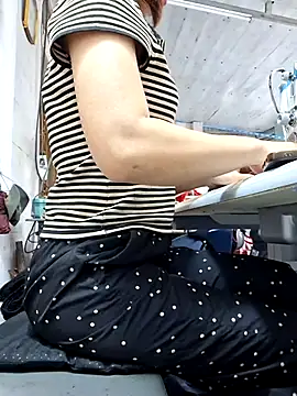 Snapshot of irina_hana chatting on November 18, 2025, 2:49 am irina hana online show from November 18, 2025, 2:49 am