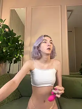 MiaInAir online show from September 21, 2025, 5:40 pm